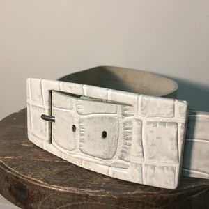 Kenneth Cole Off-White Leather Belt  XS